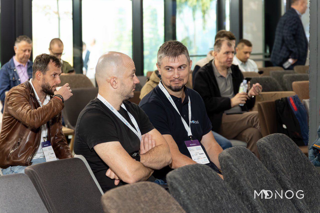Attendees in the MDNOG 1 conference room